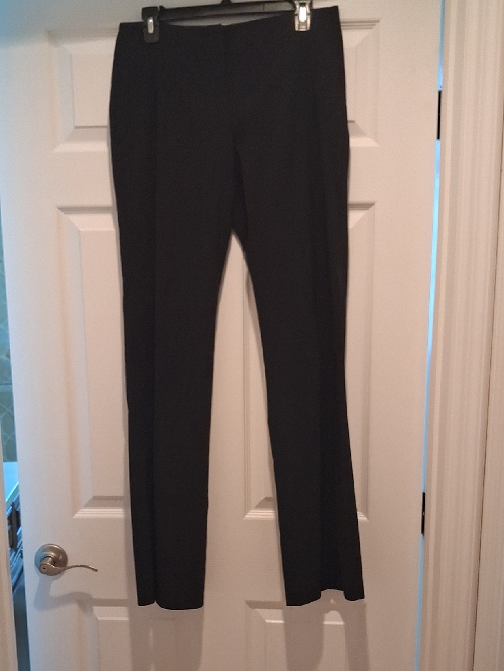 Anne Klein Ladies Pants In Black.  Size 8.